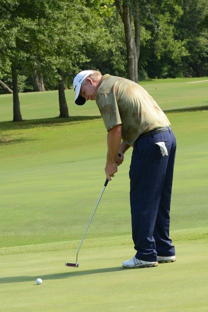 Roger Rowland can sweep the Sunbelt Senior Tour's Alabama swing with a come-from-behind victory Thursday. 