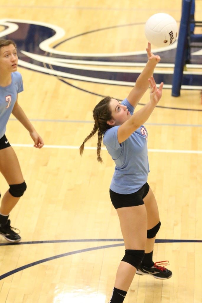 Anna Bryant sets up one of her 24 assists in Pleasant Valley's semifinals victory over Saks. (Photo by Kristen Stringer/Krisp Pics Photography)