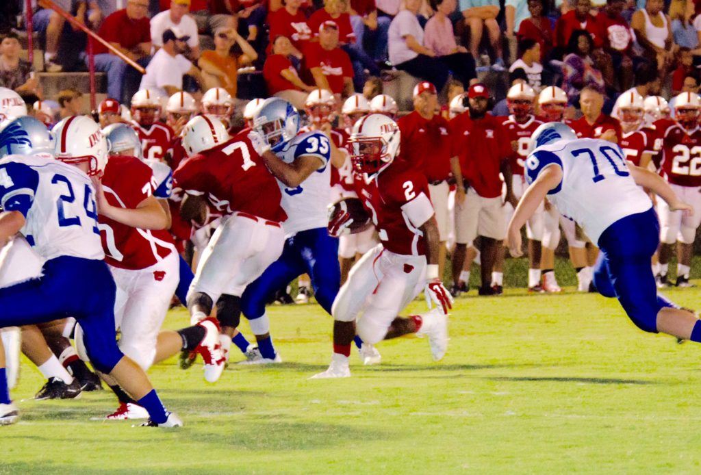 Coby Nunn (7) looks for running room in Wadley's  victory over Appalachian Friday night. (Photo by Christy Fordham) 