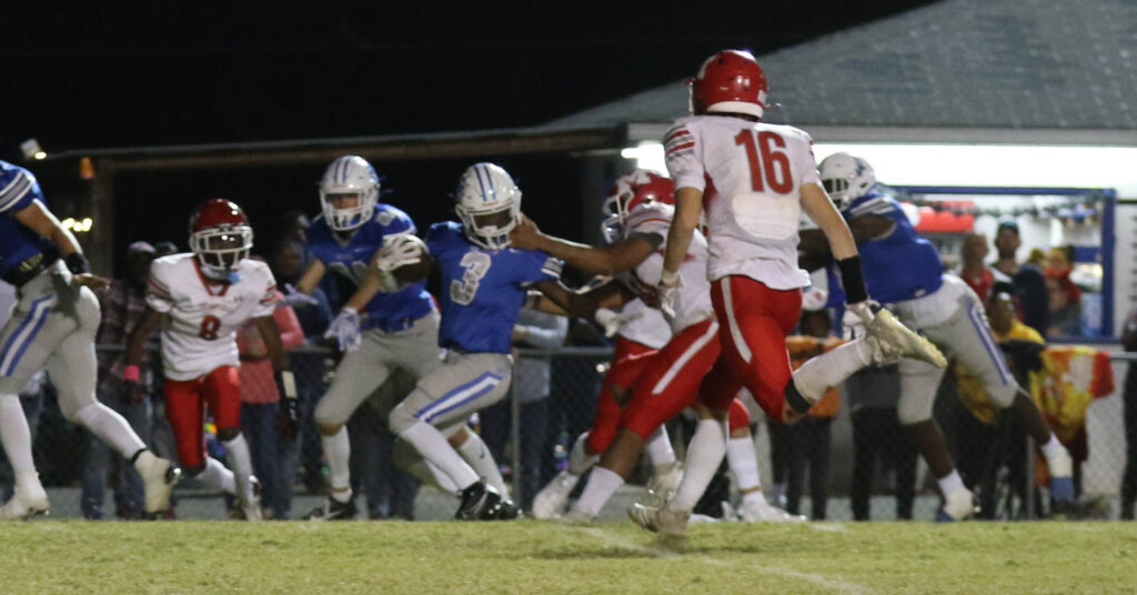 White Plains’ P.J. Holloway runs after a pass in overtime against Munford on Friday. The play and face-masking penalty moved the Wildcats to the 1-yard line, but they couldn’t get in the end zone. (Photo by Greg Warren/For East Alabama Sports Today)
