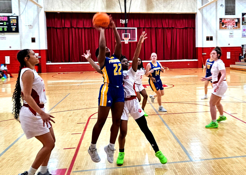 Piedmont’s Amiyah Thomas drives during the Bulldogs’ victory at Saks on Monday. (Photo by Joe Medley)